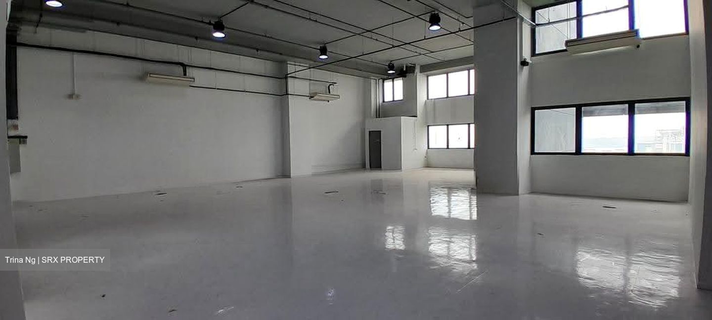 Carros Centre (D25), Factory #626965371